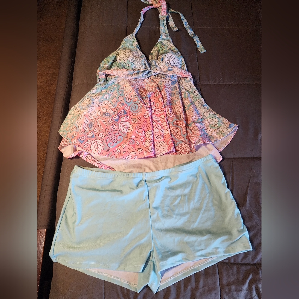 Women's 2x Multicolor Halter Swim Top and Light Blue Shorts